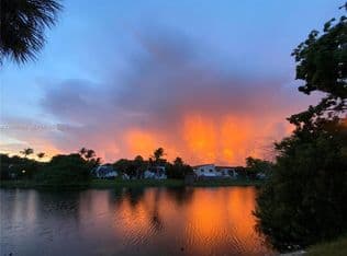 2+1 Townhouse — 8330 SW 154th Ave APT 35, Miami, 33193