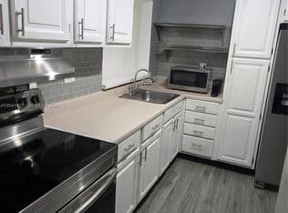 2+1 Condo — 8065 SW 107th Ave APT 202, Miami, 33173