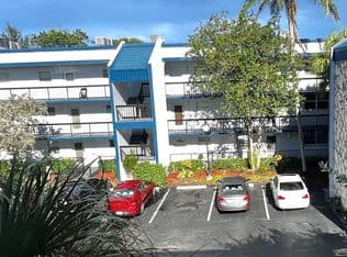 2+1 Condo — 3080 Holiday Springs Boulevard #301, Margate, 33063