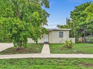1-bedroom Single-Family Home — 4936 NE 14TH Avenue, Pompano Beach, 33064