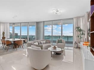3-bedroom Condo — 900 Biscayne Blvd APT 2506, Miami, 33132