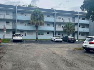 2+1 Condo — 8351 Sands Point Blvd APT A208, Fort Lauderdale, 33321