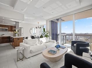 2+1 Condo — 6899 Collins Ave Unit 1610, Miami Beach, 33141