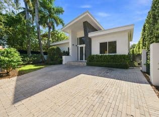 3-bedroom Single-Family Home — 121 S GORDON Road, Fort Lauderdale, 33301