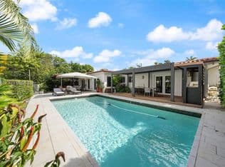 4+1 Müstakil ev — 12944 Banyan Rd, North Miami, 33181
