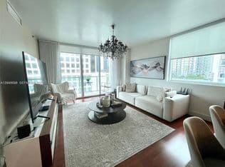 2-bedroom Condo — 500 Brickell Ave APT 1410, Miami, 33131