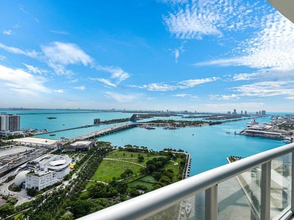 1-bedroom Building — For Rent, Miami 33132