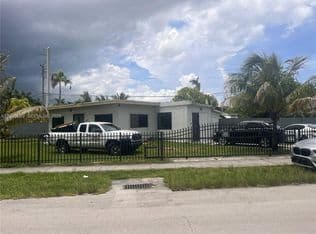 3+1 Müstakil ev — 29045 SW 157th Ave, Homestead, 33033