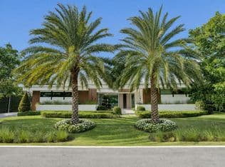 5-bedroom Single-Family Home — 7 Tahoe Lane, Sea Ranch Lakes, 33308