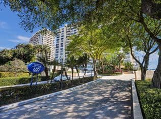 2+1 Condo — 600 Three Islands Boulevard #615, Hallandale Beach, 33009