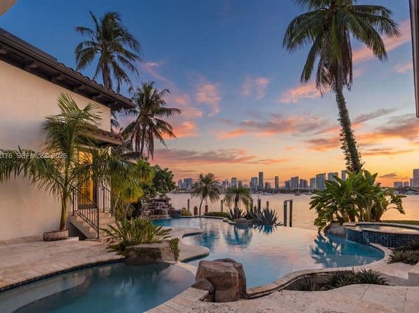 5-bedroom Single-Family Home — 432 S Hibiscus Dr, Miami Beach, FL 33139