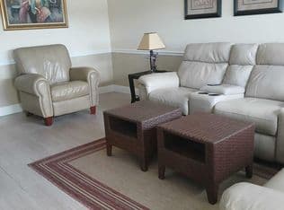 2+1 Condo — 4023 Newport H, Deerfield Beach, 33442