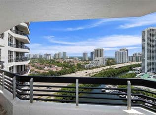 2+1 Condo — 3400 NE 192nd St APT 1911, Aventura, 33180