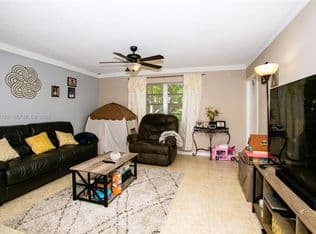 2+1 Condo — 5160 SW 40th Ave APT 26D, Dania Beach, 33314