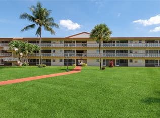 2+1 Condo — 5300 Washington St APT C220, Hollywood, 33021