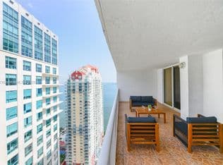1+1 Condo — 1200 Brickell Bay Dr APT 3614, Miami, 33131