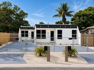 4+1 Mülk — 2912 NW 32nd St, Miami, 33142