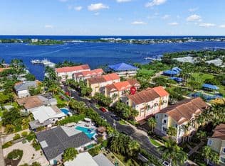 3-bedroom Townhouse — 131 Harbors Way, Boynton Beach, 33435