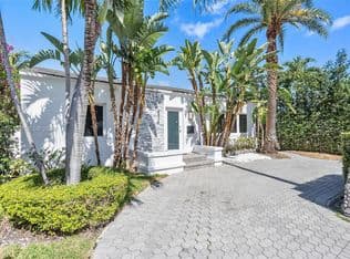 3+1 Müstakil ev — 8934 Harding Ave, Surfside, 33154