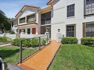2-bedroom Condo — 9681 E Sills Dr E #102, Boynton Beach, 33437