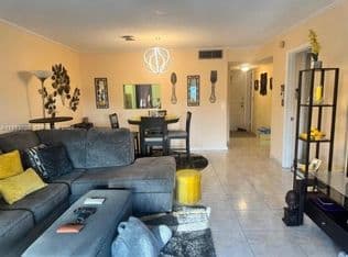 1+1 Condo — 4270 NW 40th St APT 306, Lauderdale Lakes, 33319