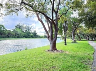 2-bedroom Condo — 2206 S Cypress Bend Dr APT 508, Pompano Beach, 33069