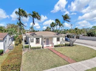 3+1 Müstakil ev — 6303 SW 43rd St, South Miami, 33155