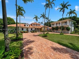 6+1 Müstakil ev — 6235 Rolling Road Dr, Pinecrest, 33156