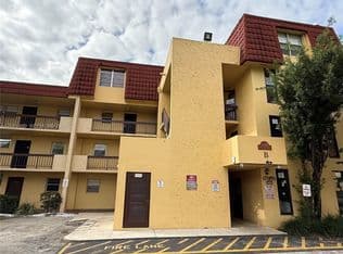 1-bedroom Condo — 3490 Foxcroft Rd #B208, Miramar, 33025