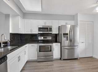 2-bedroom Condo — 6080 Huntwick Terrace #405, Delray Beach, 33484