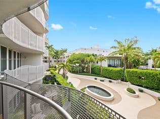 1+1 Condo — 2155 Washington Ct APT 206, Miami Beach, 33139