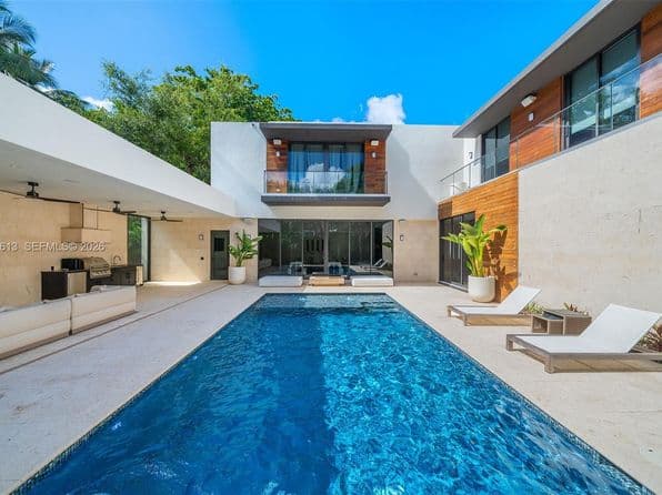 5-bedroom Single-Family Home — 4041 S Le Jeune Rd, Miami, FL 33146