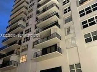 1+1 Condo — 2101 S Ocean Dr APT 306, Hollywood, 33019