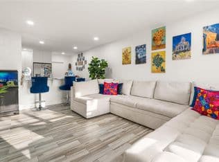 2+1 Condo — 17365 SW 95th Ave #17365, Palmetto Bay, 33157