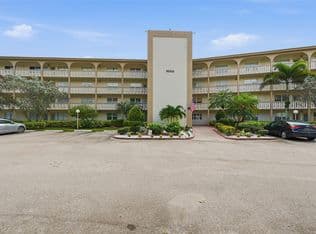 2+1 Condo — 3003 Portofino Isle #B2, Coconut Creek, 33066