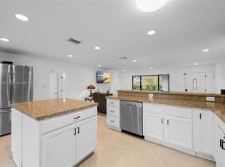 3+1 Müstakil ev — 6839 Tradewind Way, Lake Worth, 33462