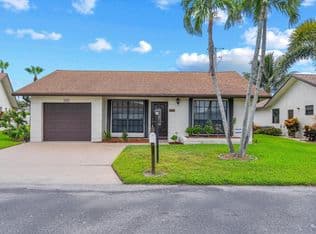 2-bedroom Single-Family Home — 6510 OLIVEWOOD Circle, Greenacres, 33463