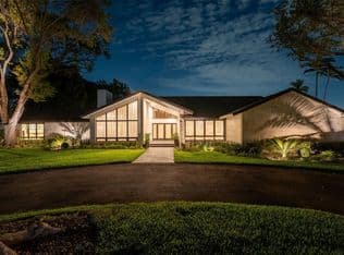 5-bedroom Single-Family Home — 8967 SW 117th St, Miami, 33176