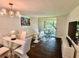 2+1 Condo — 3390 Foxcroft Rd #C305, Miramar, 33025