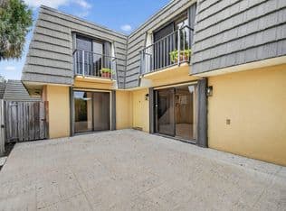 2+1 Townhouse — 4210 42nd Way, West Palm Beach, 33407