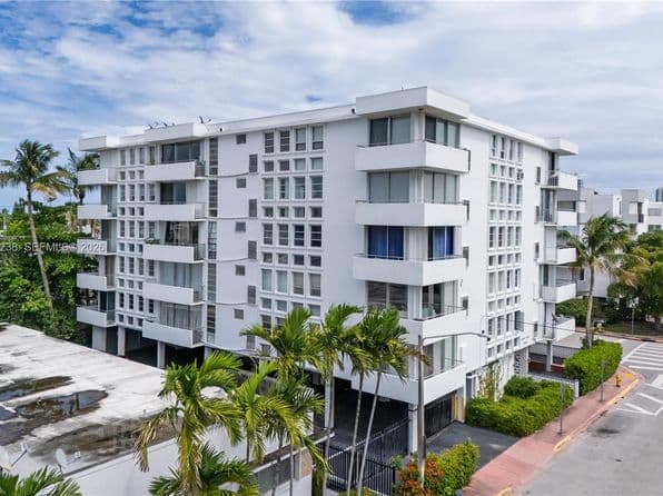 1-bedroom Condo — 8001 Byron Ave APT 3C, Miami Beach, FL 33141