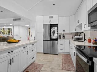 3+1 Condo — 671 NE 195th St APT 329E, Miami, 33179