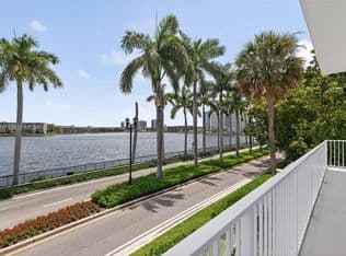 2+1 Condo — 2851 NE 183rd St APT 216E, Aventura, 33160