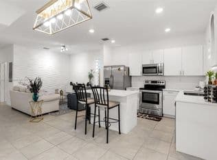 3-bedroom Townhouse — 13315 SW 285th St, Homestead, 33033