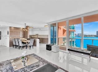 2+1 Condo — 3370 Hidden Bay Dr #815, Aventura, 33180