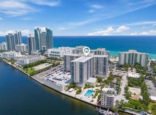 2+1 Condo — 3800 S Ocean Dr APT 1114, Hollywood, 33019