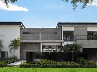 6+1 Müstakil ev — 7740 SW 52nd Ave, Miami, 33143