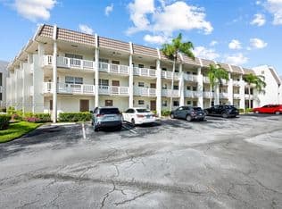 2-bedroom Condo — 6890 Royal Palm Blvd APT 211H, Pompano Beach, 33063