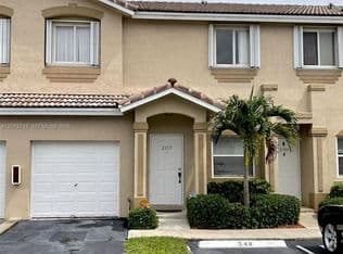 4+1 Townhouse — 2357 SE 23rd Dr #2357, Homestead, 33035