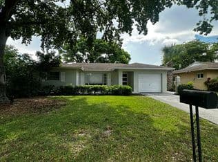 3+1 Müstakil ev — 8211 NW 91st Avenue, Tamarac, 33321